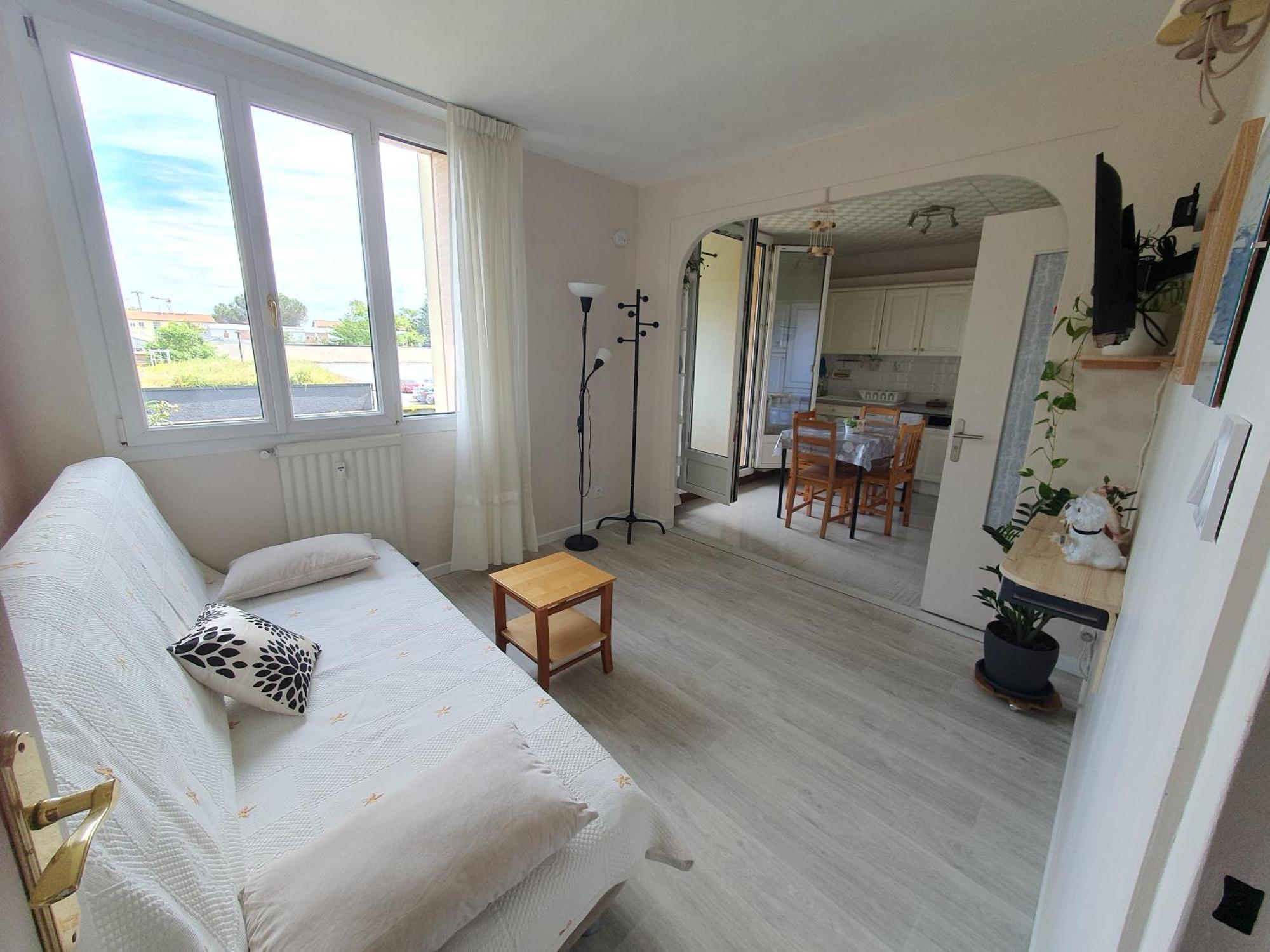 וילאורבן Medipole T2 Avec Un Garage Gratuit Sur Place, 16Min A Centre Ville Lyon En Metro A מראה חיצוני תמונה